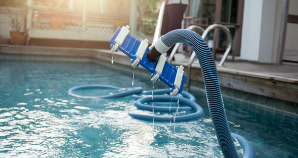 Tout savoir sur l'aspirateur de piscine